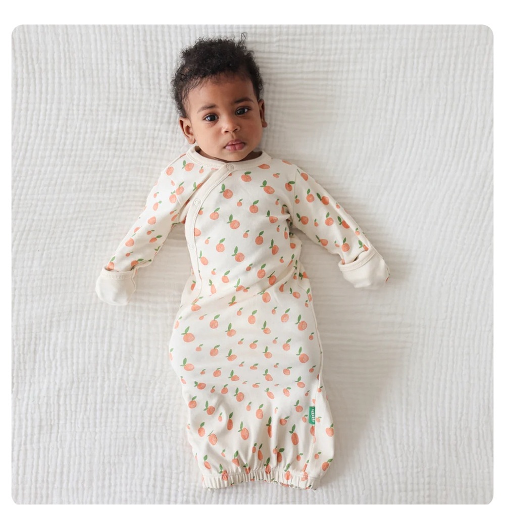 Parade organic gown newborn size 0-3